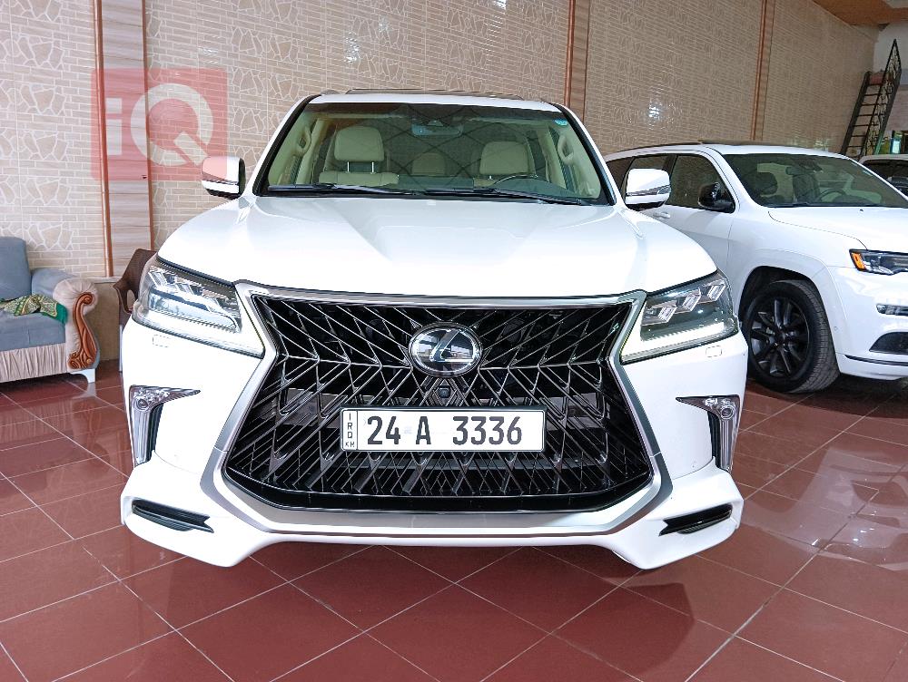 Lexus LX